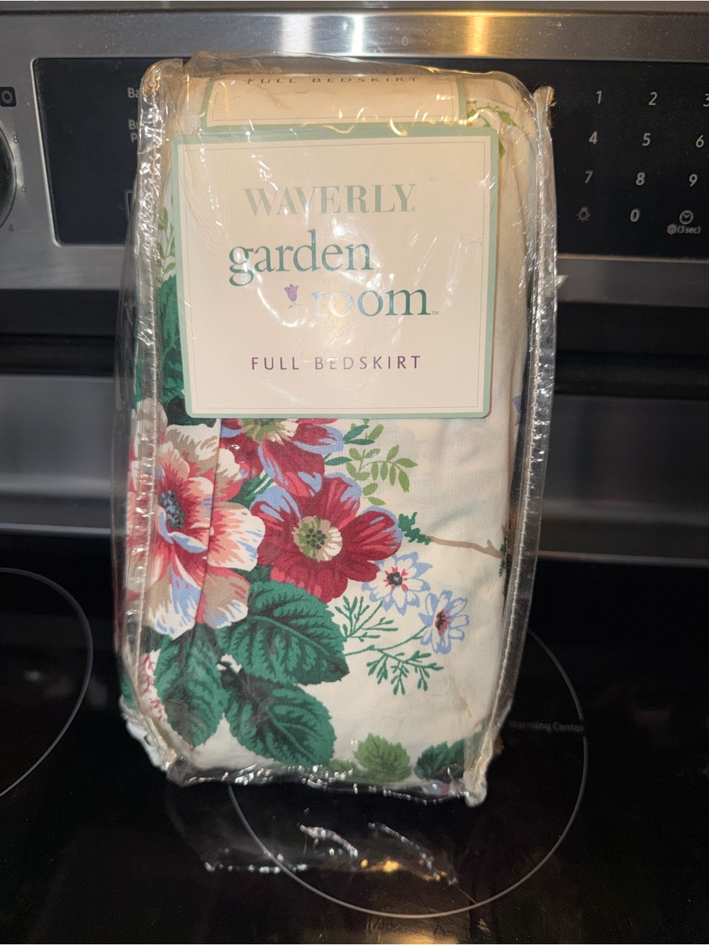 New Waverly Garden Room Floral Full Bedskirt in Cream with Red & Green Floral